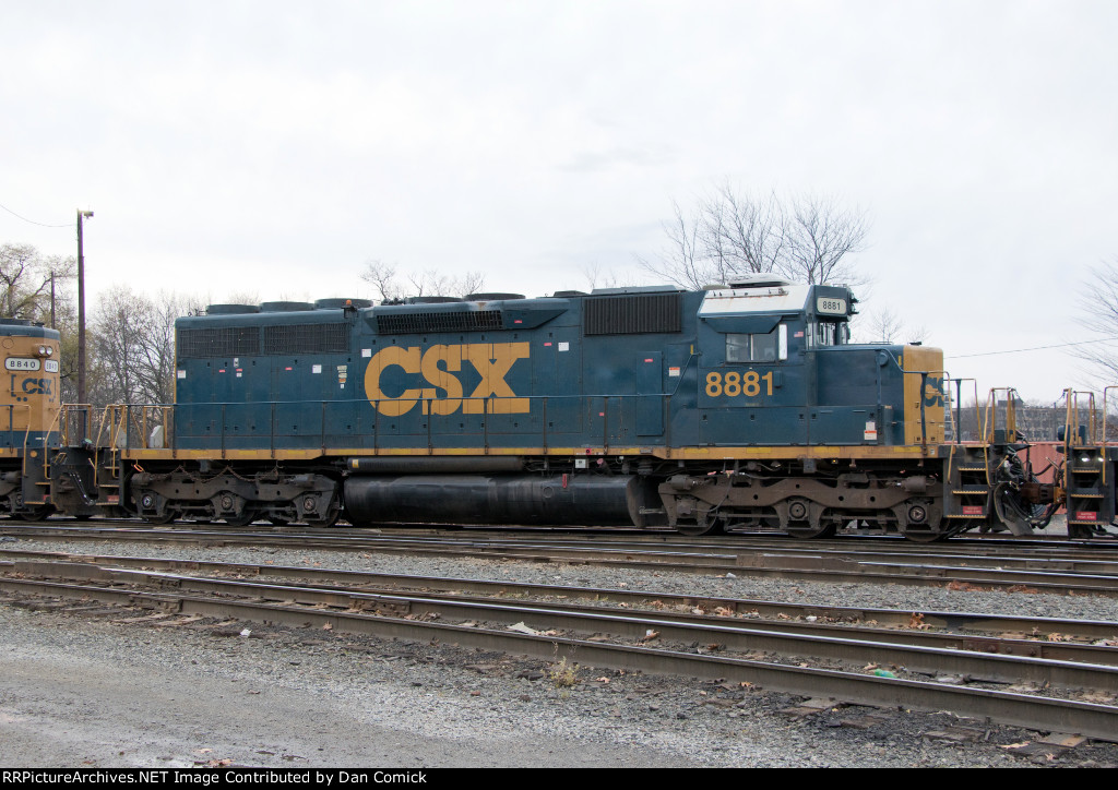 CSXT 8881